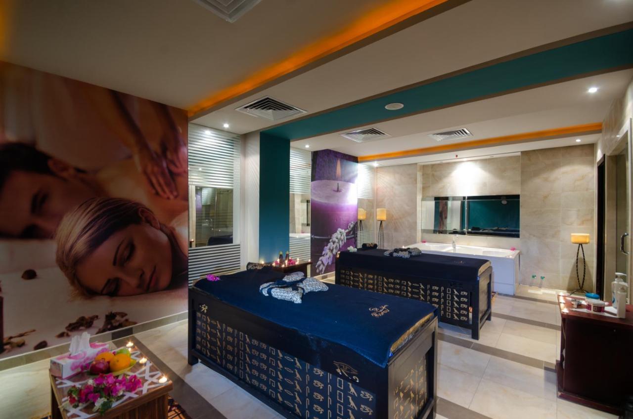 Titanic Beach - Families And Couples Only Hurghada Exterior foto Spa at the Grand Hotel