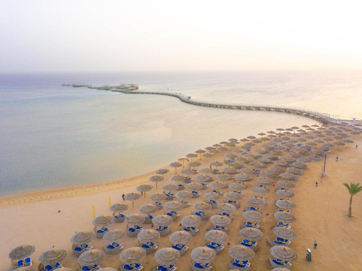 Titanic Beach - Families And Couples Only Hurghada Exterior foto The Red Sea at Sharm El Sheikh