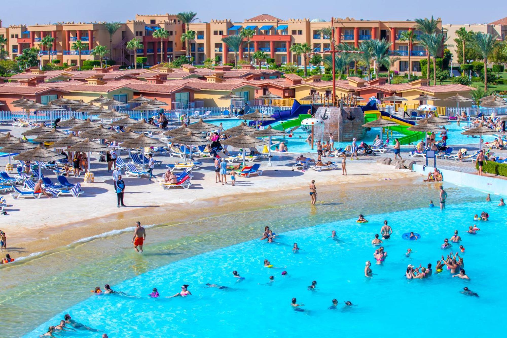 Titanic Beach - Families And Couples Only Hurghada Exterior foto Aqua Planet